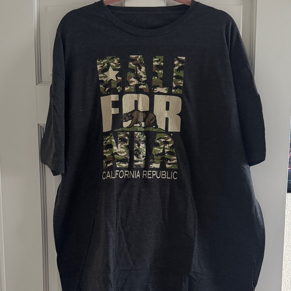 California Republic Graphic T-Shirt
